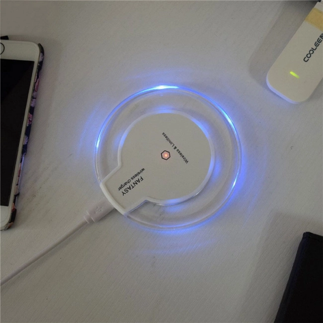 QI зарядка для iPhone