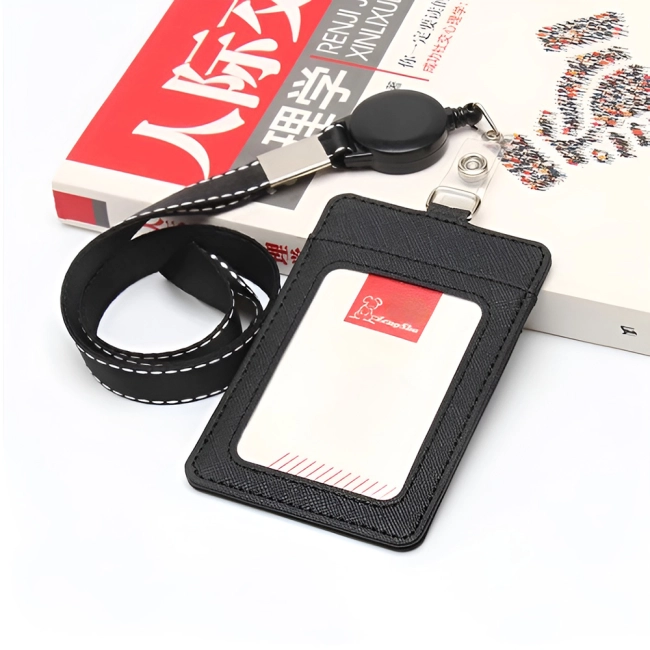 чехол для пропуска с ретрактором