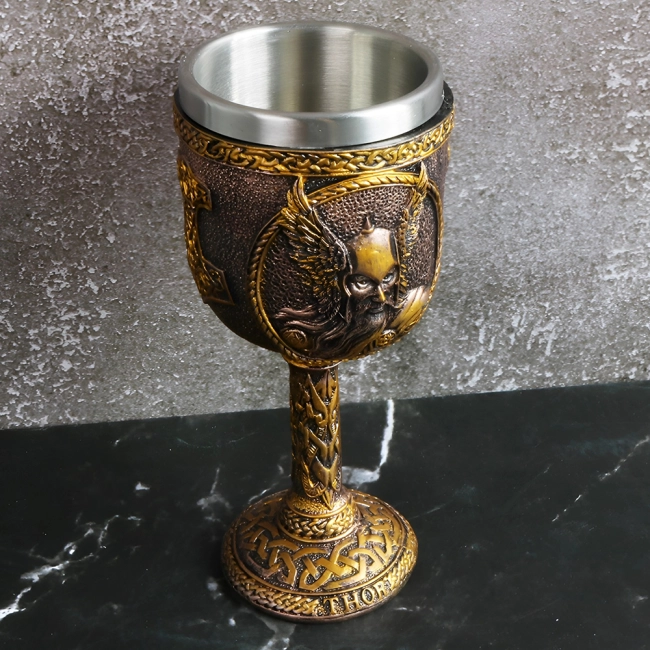 бокал с мифологии