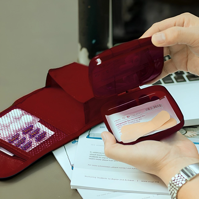 портативный органайзер для таблеток