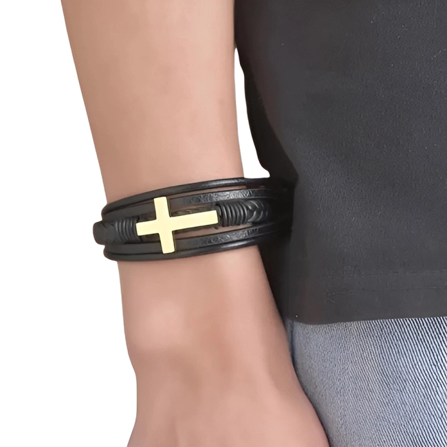 Браслет у вигляді хрестика