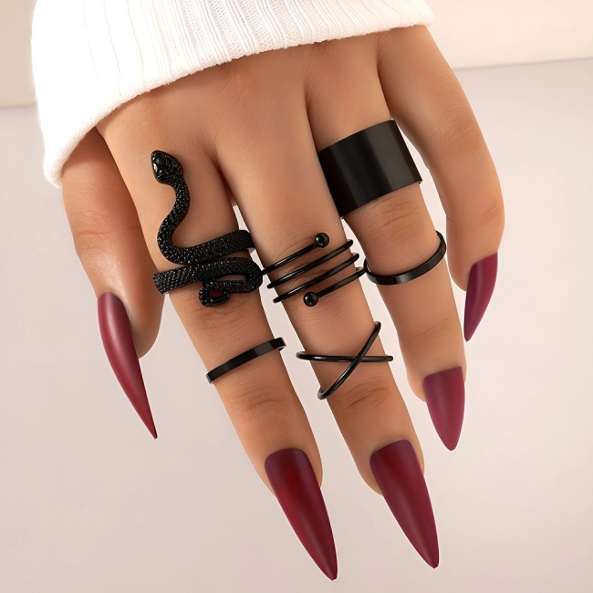 кольца в стиле панк