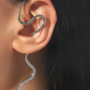 Кафф змея на ухо