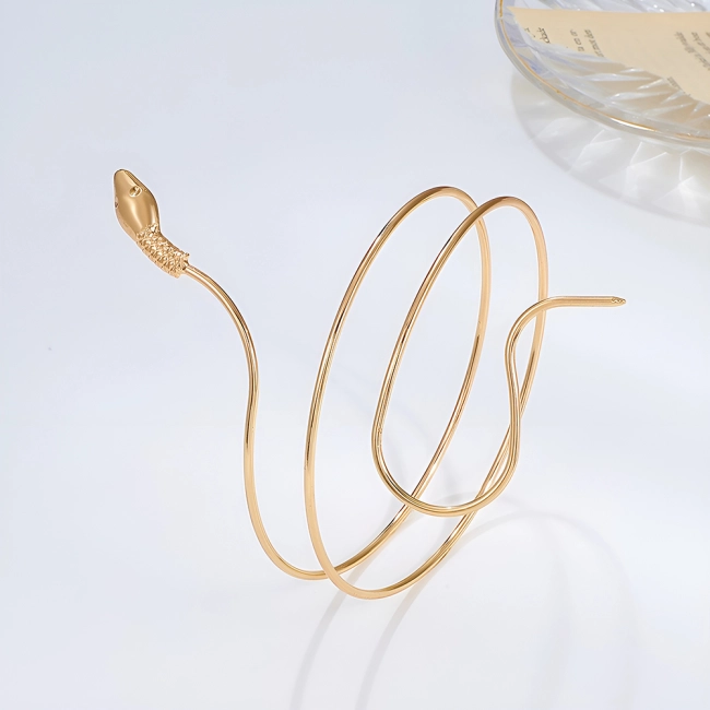 женский браслет в виде змеи