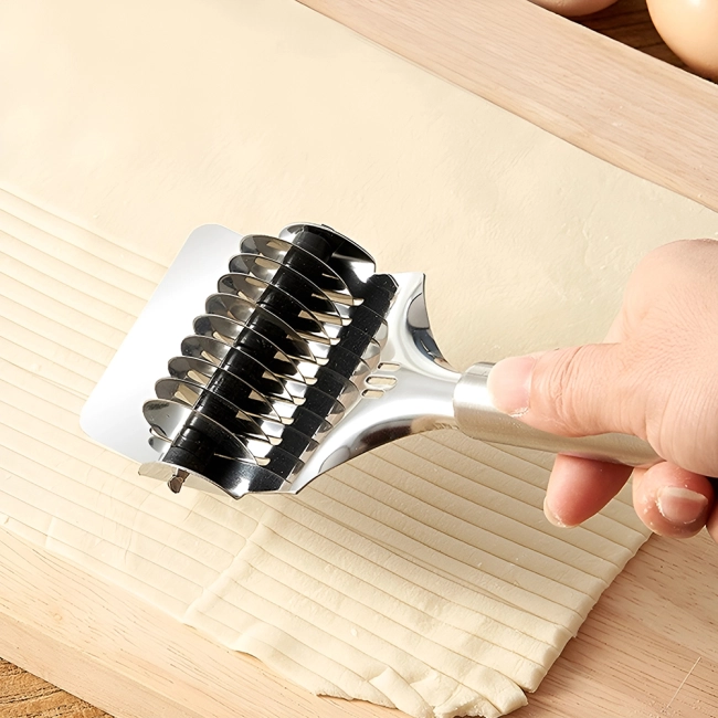 Роликовий ніж для локшини