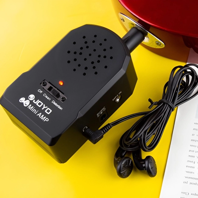 гітарний підсилювач із навушниками