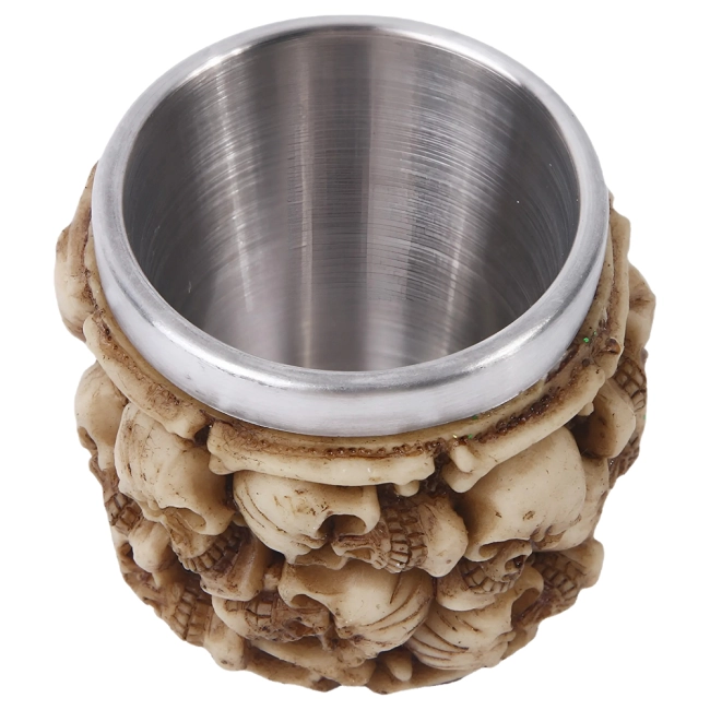 рюмка с черепами