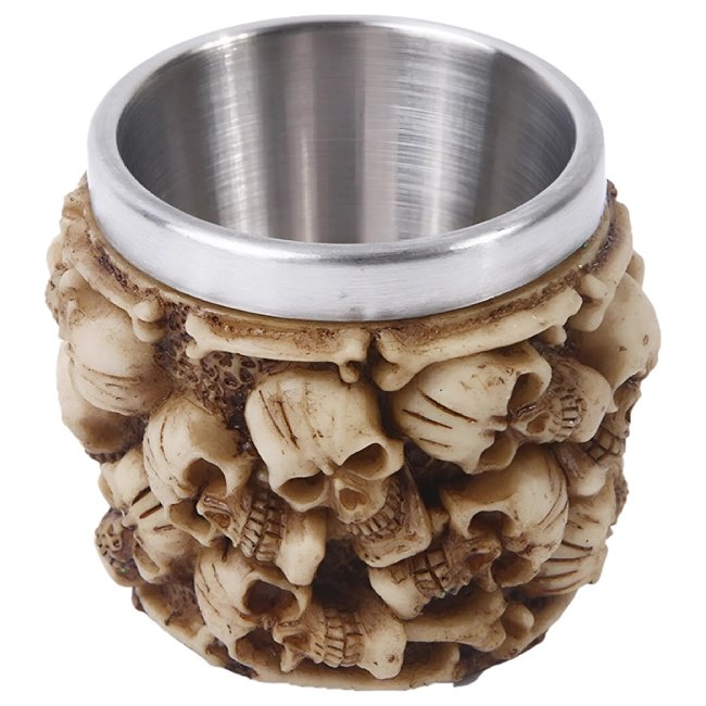 рюмка с костями