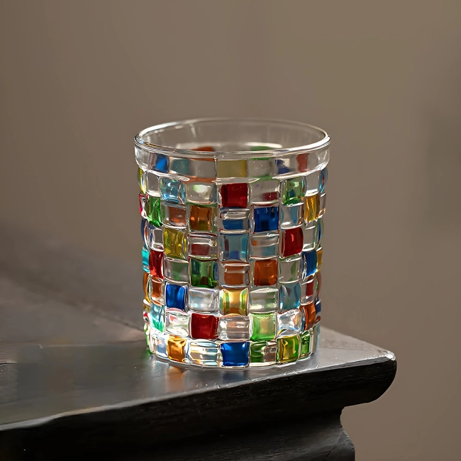 Склянка з різнокольоровим склом