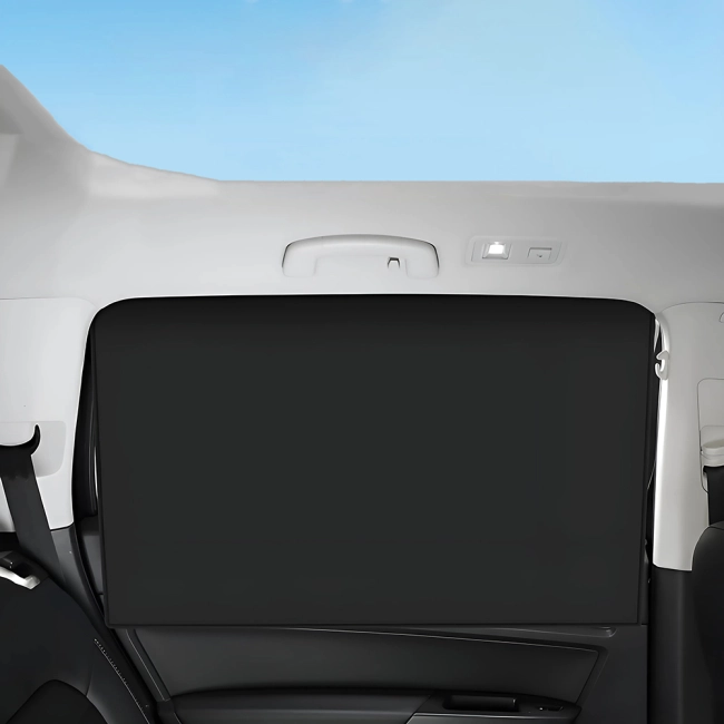 Шторка на магнитах для автомобиля