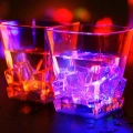 сяючий стакан для напоїв