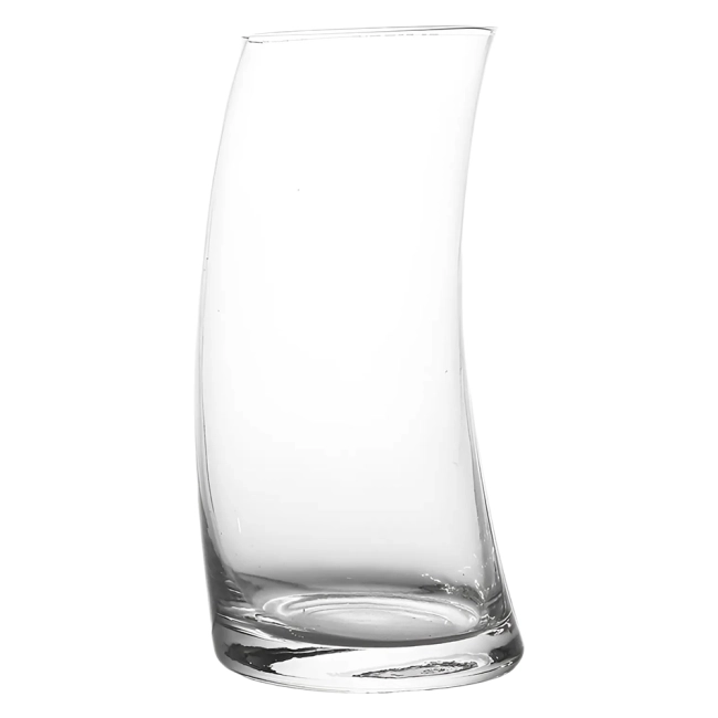 Стакан в изогнутой форме