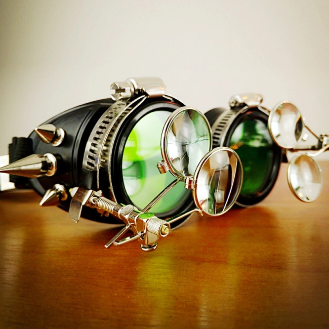 Очки в стиле стимпанк с шипам