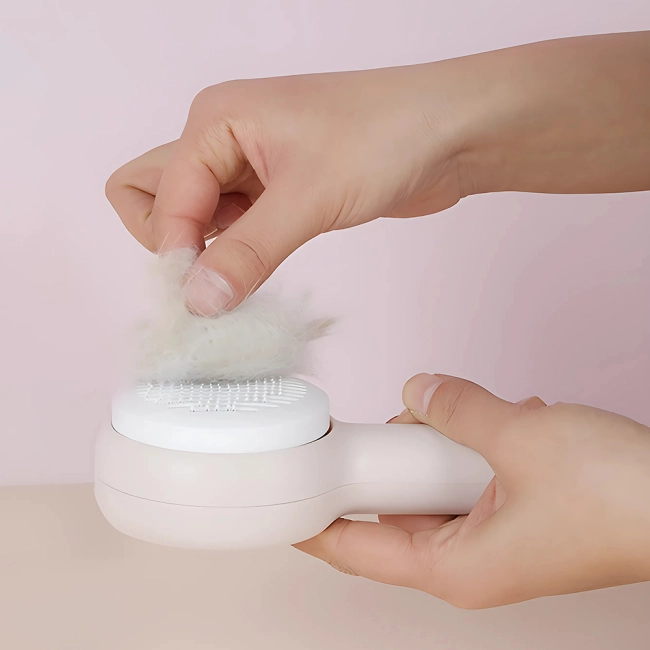 Щетка для ухода за кошками