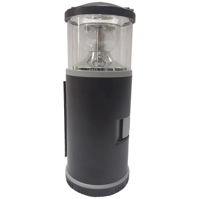 кемпінговий ліхтар з інструментами