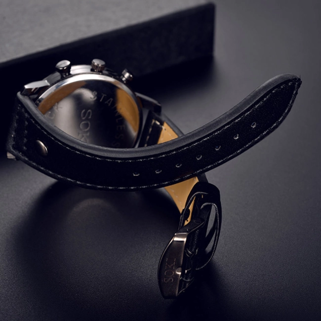 чоловічий годинник з ремінцем для пензля