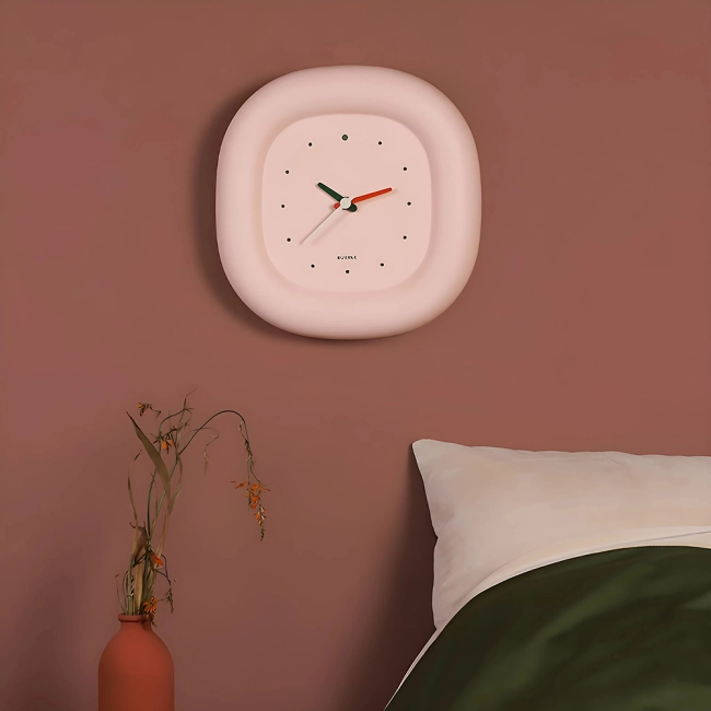 Годинник без цифр зі стрілками