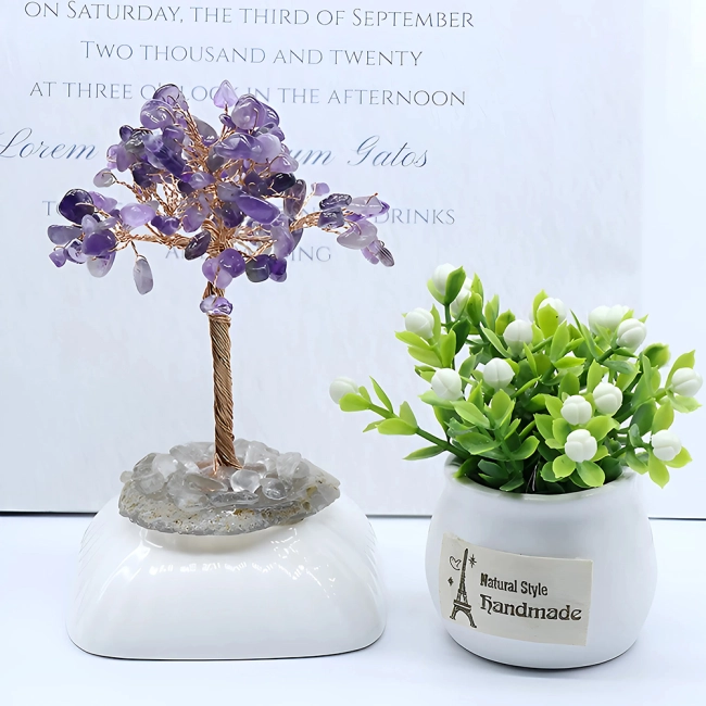 Фігурка у вигляді дерева,