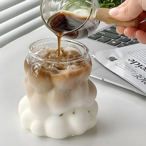 Маленький стакан для коктейлей Маленький стакан для коктейлей