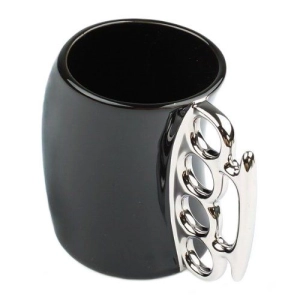 креативная чашка-кастет