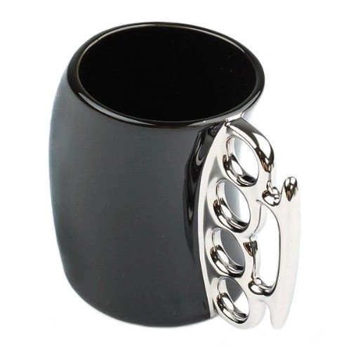 креативная чашка-кастет