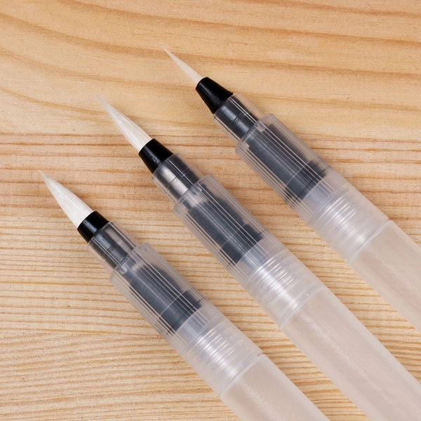 кисть з резервуаром для води