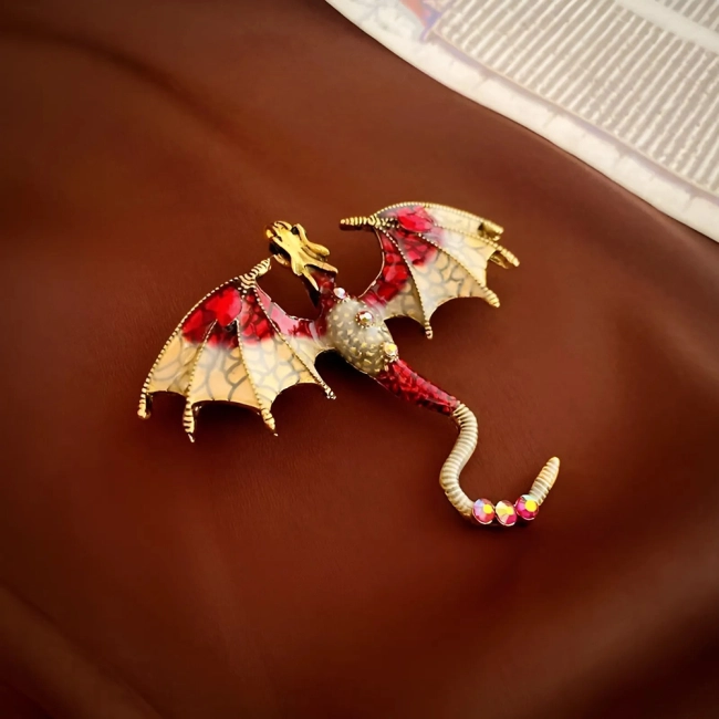булавка в виде дракона