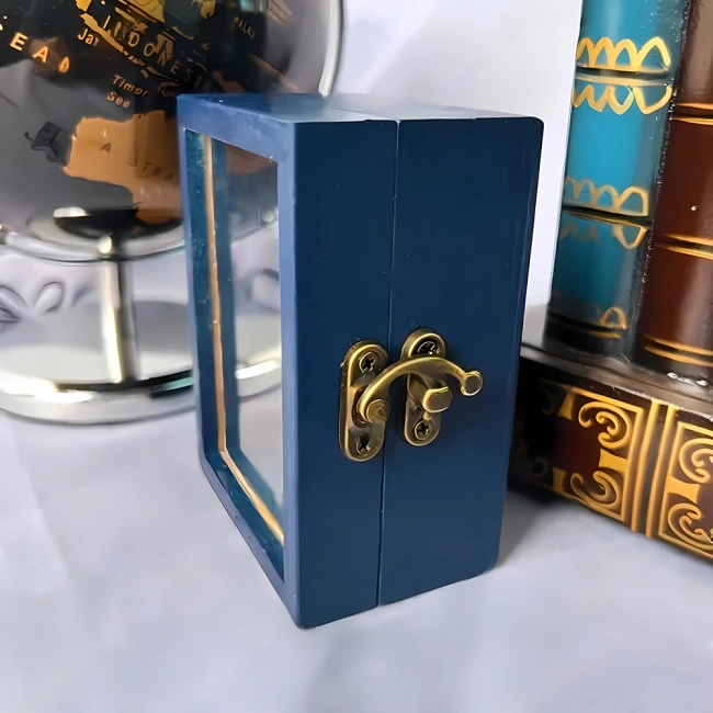 миниатюрная книжная полка