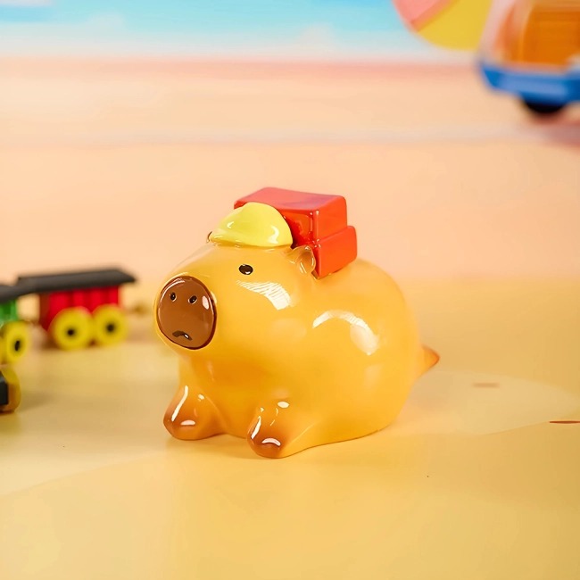 сюрприз бокс із фігуркою