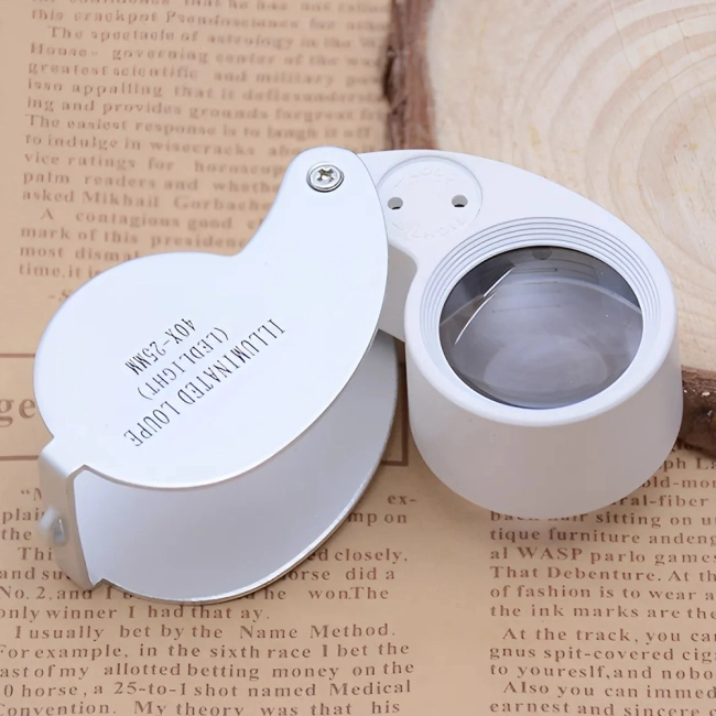 ювелірна лупа з підсвічуванням,