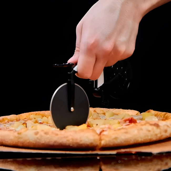 Нож для пиццы с велосипедом