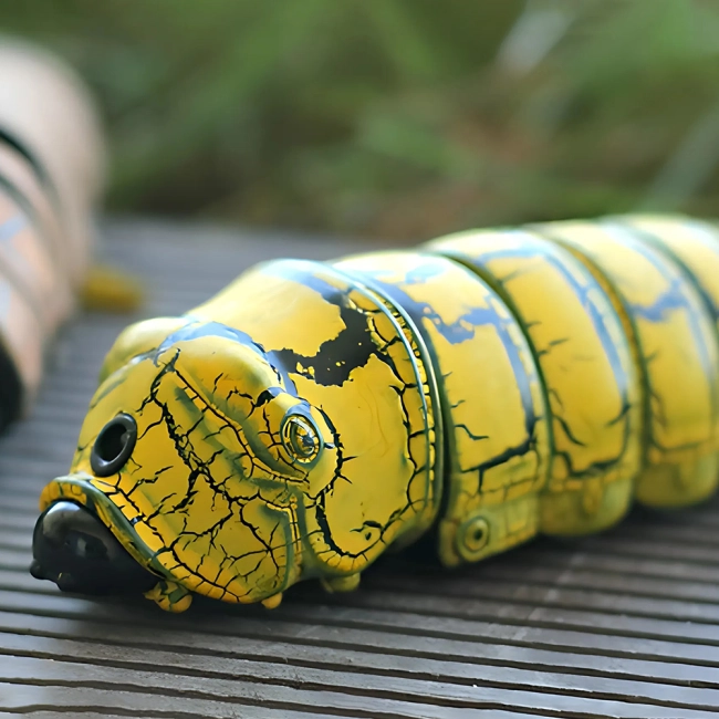 детская игрушка гусеница