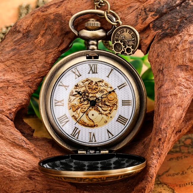 карманные часы с символами