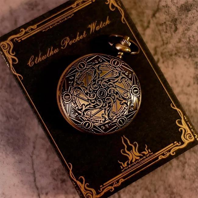 часы на цепочке с символами