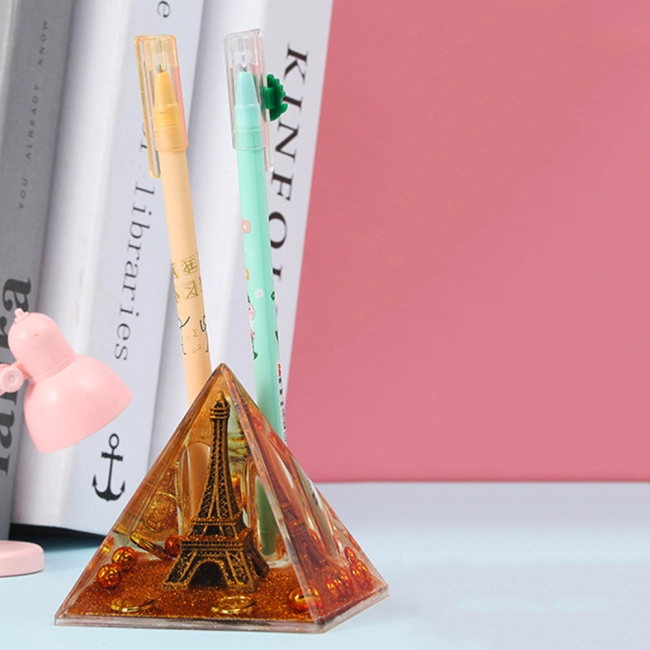 Подставка в виде Эйфелевой башни