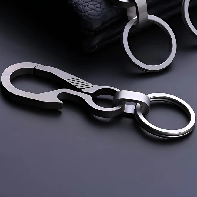 брелок с открывашкой на ключи