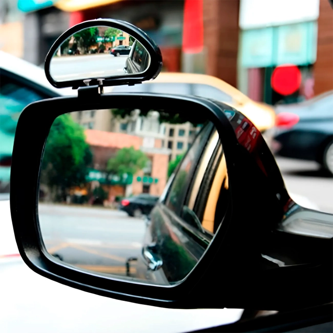 дополнительное зеркало заднего вида для автомобиля