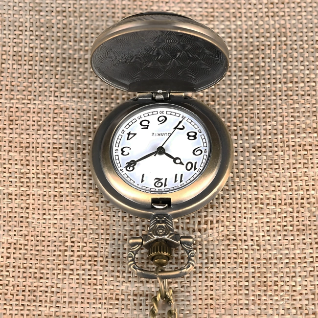 часы на цепочке с драконом