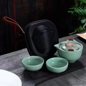 Маленький набір для чайної церемонії в чохлі Маленький набір для чайної церемонії
