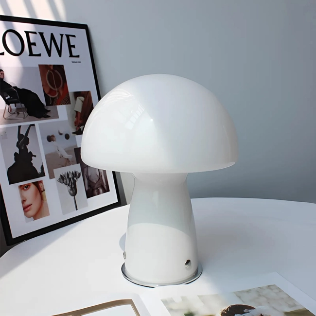 Настольная лампа в виде гриба