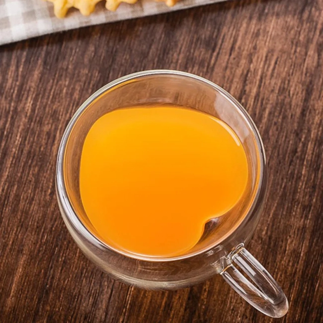 Чашка з подвійним дном у вигляді серця