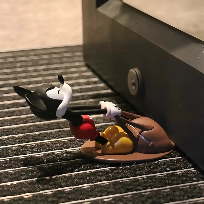 ограничитель для комнатной двери