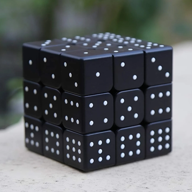 Головоломка в виде Кубика Рубика