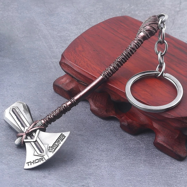 брелок секира