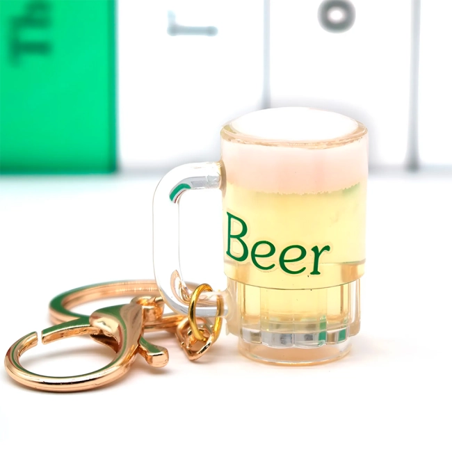 брелок з келихом пива