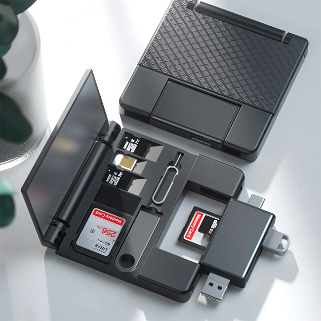 кейс с картридером