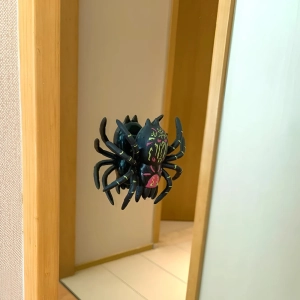 Детская игрушка паук