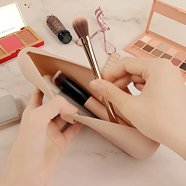 футляр для спонжа и кистей