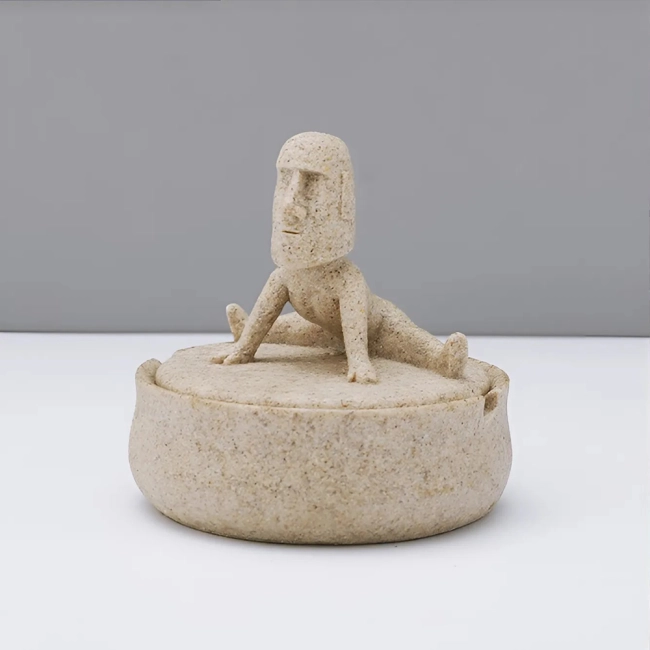 Попільничка у вигляді Моаї