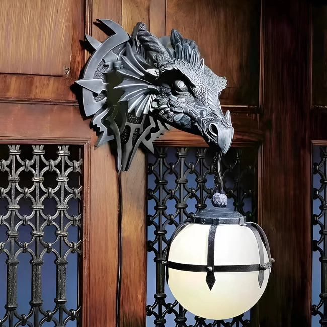 бра с драконом